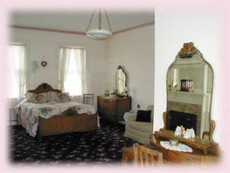 River Rose Inn Bed And Breakfa Elizabethtown 객실 사진